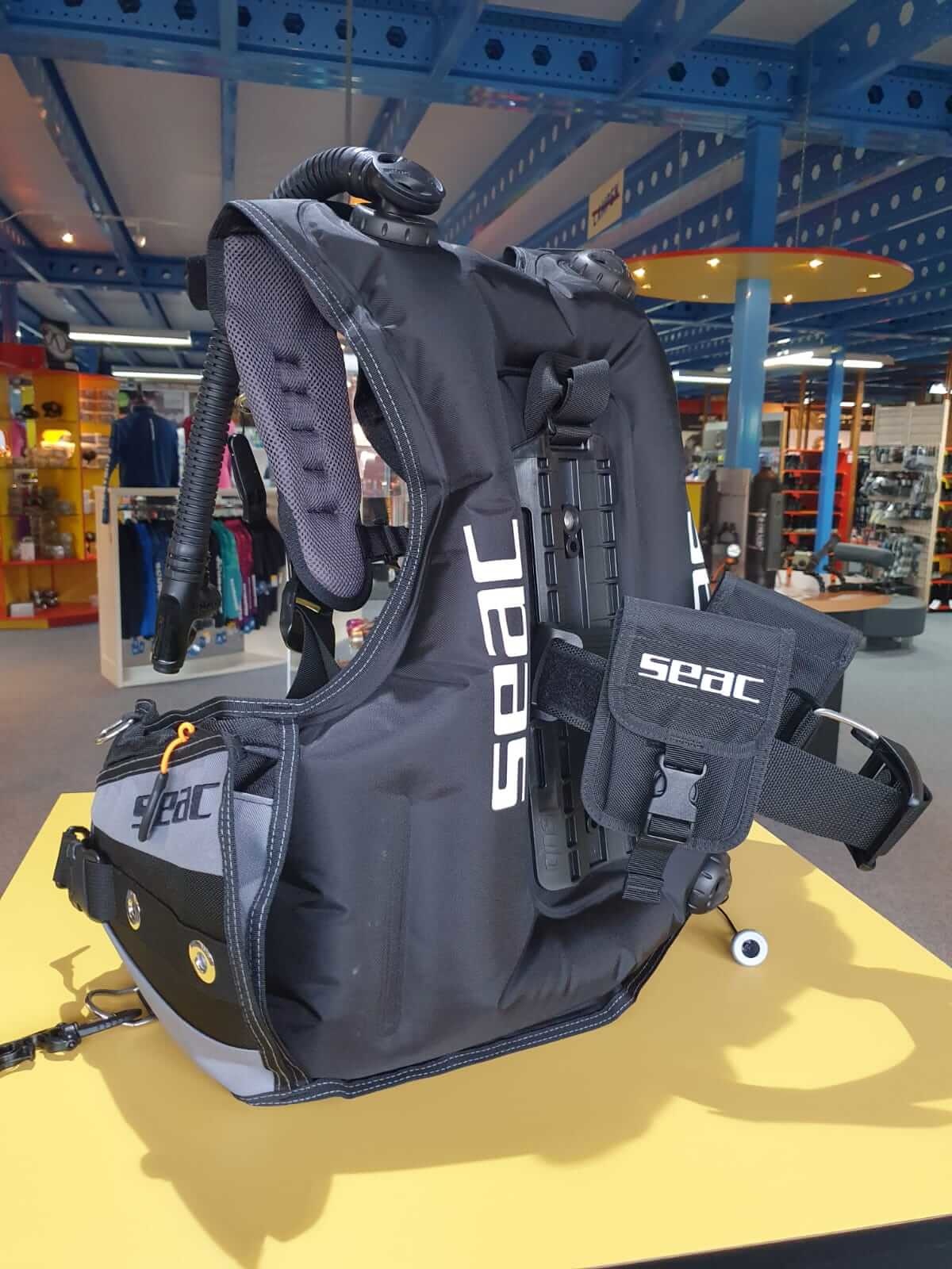 Buoyancy compensator SEAC-1