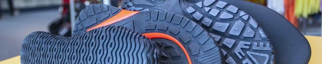 Diving shoes, when do you need them and what are the differences?