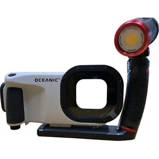 Oceanic + Dive Housing with Sealife 2500 Photo-Video Light SL671